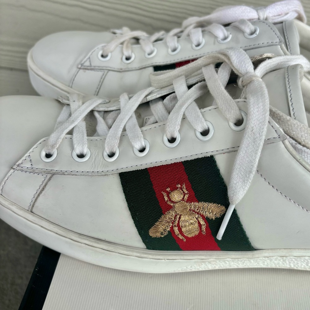 SOLD - Gucci Ace White with Gold Bee Embroidery Sneakers - Picture 3 of 10